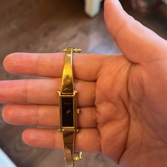 Gucci gold watch - Picture 15 of 15